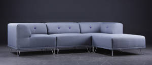 Nomad DOT modulsofa, lysegrå med mørkelilla knapper 