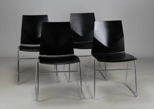 Christina Strand og Niels Hvass. Fire stabelbare stole, model Four Cast Line 4