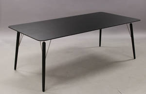 Henrik Pedersen, 356-north.com. Spisebord model Air, sort