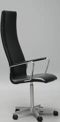 Arne Jacobsen. Højrygget Oxford kontorstol med armlæn, model 3292 