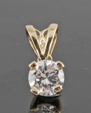 Pendant in 14k set with brilliant cut diamond 0.38 ct 