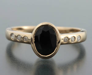 Safir- og diamantring