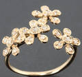 Blomsterring med diamanter, ca. 0.24 ct.