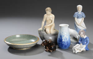 Samling kgl. Porcelæn og B  G. Figurer, asgebæger samt vase 6