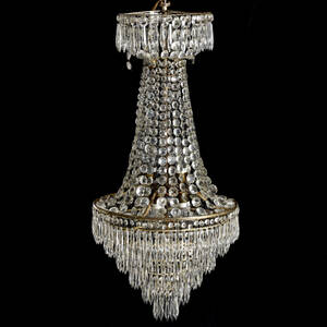 Ljuskrona i gustaviansk stil