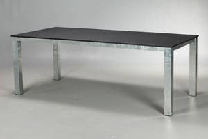 Bord med galvaniseret stel