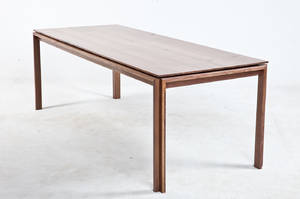 Großer Esstisch  Konferenztisch aus massivem Walnussholz, von Fjuhl, Berlin