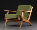 Hans J. Wegner. Lænestol, eg, model GE290 