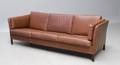 Dansk møbelproducent. Tre-pers. sofa