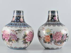 Ett par urnor, Kina, 1900-tal 2