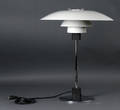 Poul Henningsen. PH 43 bordlampe