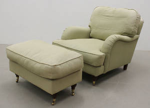 Fåtölj samt fotpall, Howardmodell 2