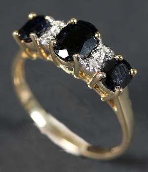 Safir- og diamantring