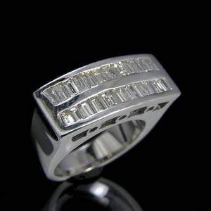 Diamantring in Weißgold