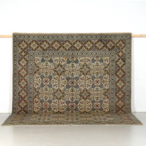Persisk matta, Najafabad,  mått 395 x 308 cm.