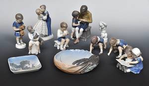 En samling figurer mm., porcelæn, BG., Kgl. P.11