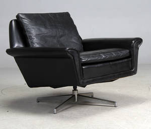 Dansk møbelproducent. Hvilestol i sort læder