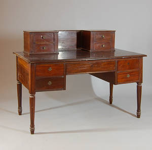 Skrivbord i mahogny