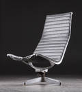 Charles Eames Lounge hvilestol, model EA-124