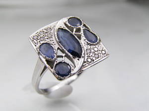 Ring mit Saphiren in Weißgold - Handarbeit Die Auktion ist annulliert - siehe Ware 1971379