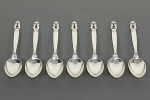 Georg Jensen bestik KongeAcorn. Syv skeer af sterlingsølv 7 