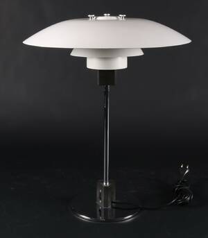 Poul Henningsen. PH 43 bordlampe