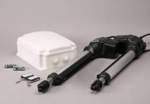 Automatisk svingportåbner til dobbeltlåget smedejernsport