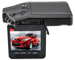 2 stk. Bil DVR videokamera m 2.5 TFT skærm og 4 GB memory card.