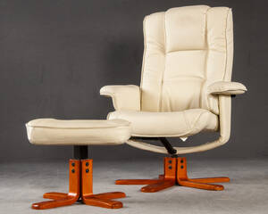 Lænestol med fodskammel 2