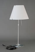 Paolo Rizzatto for Luceplan. Bordlampe, model Costanza 