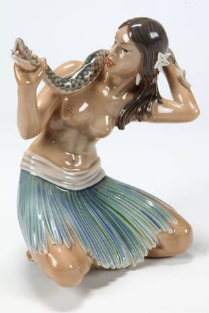 Dahl Jensen figur nr. 1299, slangetæmmersken 1. sort. 