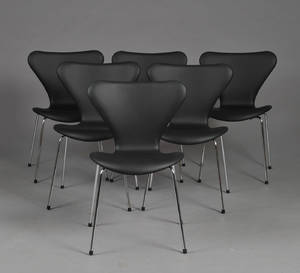 Arne Jacobsen. Seks stole Syveren, model 3107, nybetrukket med sort Savanne-læder 6