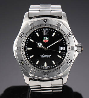 Tag Heuer Professional. Herreur i stål med sort skive med dato, 2000erne Denne vare er sat til omsalg under nyt varenummer 4596684