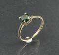 Ring in Gold mit grünem Diamant, ca. 0.85 ct. 