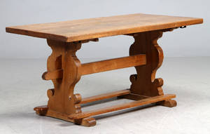 Almuebord af egetræ