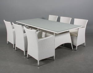Havemøbler. Seks havestole samt bord, hvid polyrattan, aluminium stel. 7