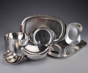 Diverse serveringseffekter af stål 9 Denne vare er sat til omsalg under nyt varenummer 5092233