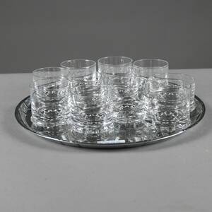 9 whiskeyglas  sockerskål gräddkanna