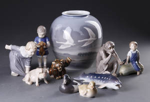Samling figurer mm., porcelæn og stentøj. Kgl. P. og Bing  Grøndahl 10