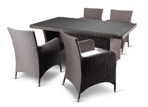 Havemøbelsæt af polyrattanflet, fire stole med stort bord, Keops Collection 5. 