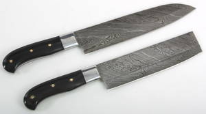 To håndlavede kokkeknive med damaceret klinge. 2