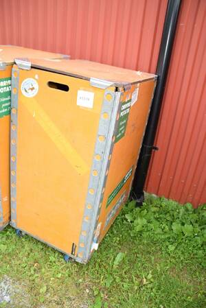 Förvaringslåda på hjul 80x58 cm H 115 cm