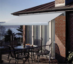 Markise, 3,6 meter, 100 acryldug, hellukket alluminiumskasse, motor og fjernbetjening.