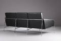 Arne Jacobsen. Tre-personers sofa, model 3303 