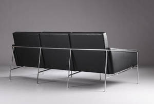 Arne Jacobsen. Tre-personers sofa, model 3303 