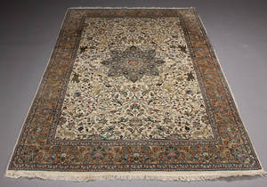 Orientalsk tæppe. 225 x 143 cm.