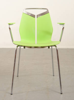 Decoma design. Stol