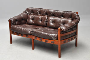 Dansk møbelproducent. 2-pers. sofa