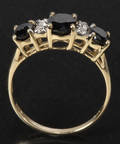 Ring med safirer og diamanter 