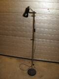 GOLVLAMPA 